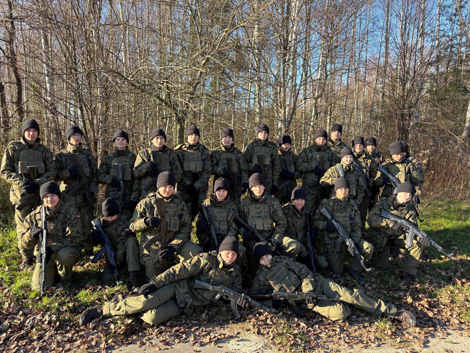 Zajęcia w terenie oddziału przygotowania wojskowego