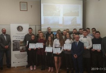 Z KIELNIĄ I PATELNIĄ W EUROPIE - uroczystość wręczenia certyfikatów potwierdzających odbycie stażu zagranicznego w Grecji